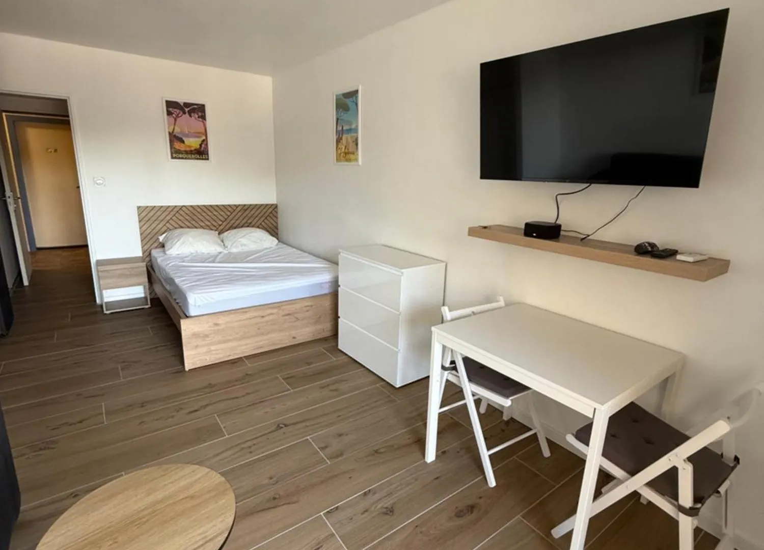 Super Studio Climatise Sur Le Port De Hyeres Appartement